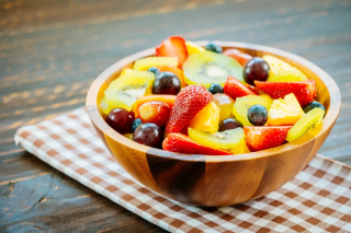 Salad Buah untuk Detoksifikasi Tubuh Secara Alami dan Efektif